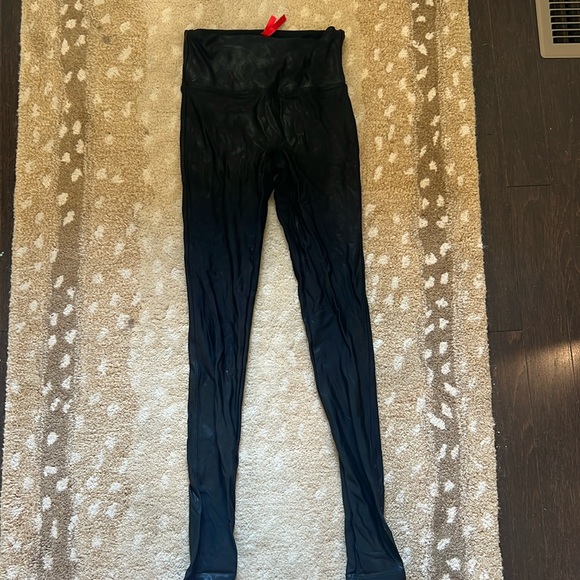 Spanx faux leather leggings size XS - Picture 1 of 4
